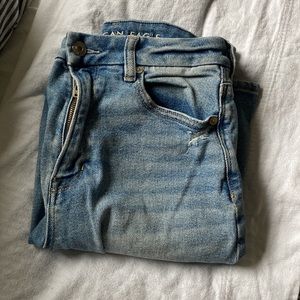 AE Curvy Mom Jean Size 6